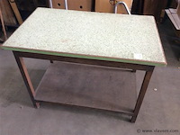 Oude tafel - afbeelding 1 van  2