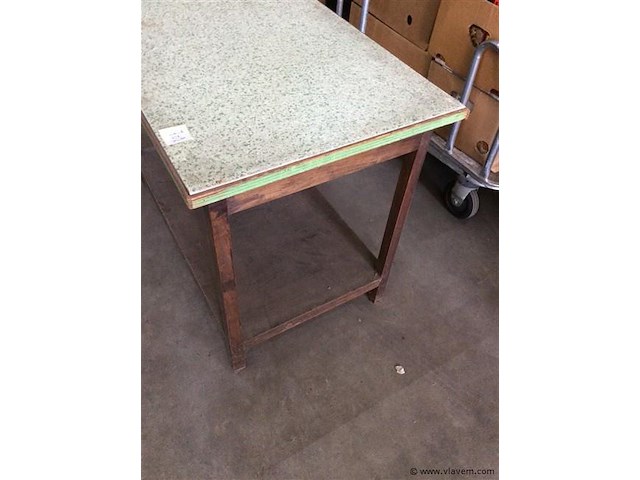 Oude tafel - afbeelding 2 van  2