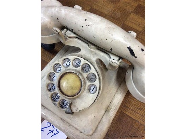 Oude telefoon - afbeelding 2 van  2