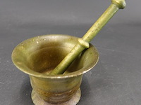 Oude vijzel met stamper - afbeelding 1 van  5