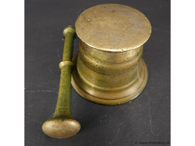 Oude vijzel met stamper - afbeelding 5 van  5