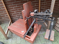 Oude weegschaal voor oa aardappelen of meel werkend - afbeelding 2 van  3