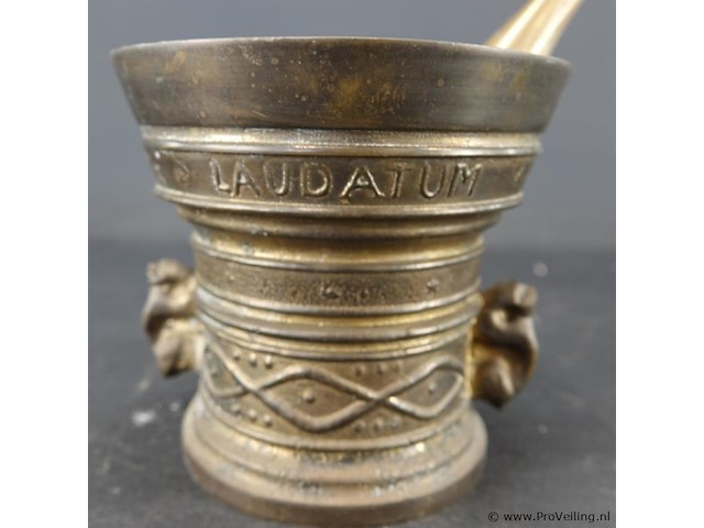 Oude/antieke bronzen vijzel met stamper - afbeelding 2 van  5