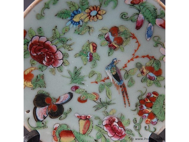 Oude/antieke?. famille rose chinees porseleinen schotel - afbeelding 3 van  5