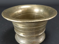 Oude/antieke vijzel - afbeelding 1 van  3