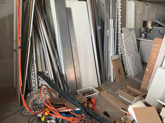 Oudijzer, bouwmaterialen en verlichting - afbeelding 6 van  17