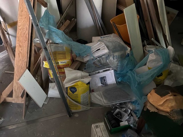 Oudijzer, bouwmaterialen en verlichting - afbeelding 9 van  17