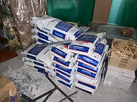 Oudijzer, bouwmaterialen en verlichting - afbeelding 1 van  17