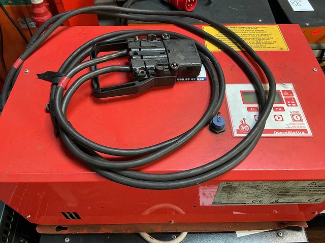 Ouova elettra - 80v 80a - battery chargers - afbeelding 1 van  2