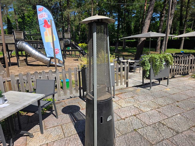 Out trade - terras gas heater met gasfles - afbeelding 1 van  6