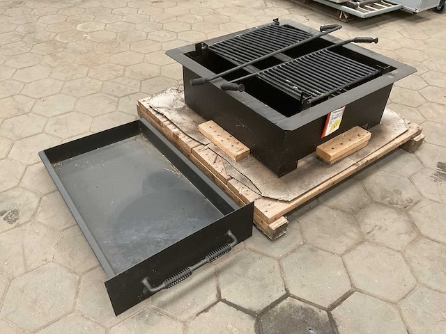 Outdoor grill - afbeelding 1 van  5