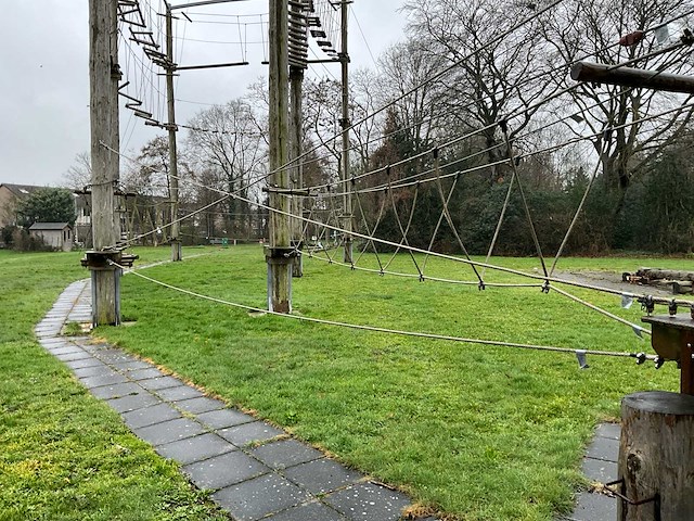 Outdoor klimpark / high ropes parcours - afbeelding 11 van  62