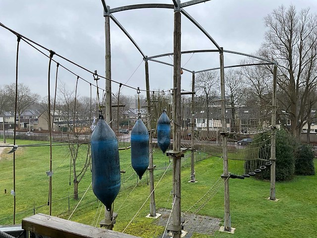 Outdoor klimpark / high ropes parcours - afbeelding 16 van  62