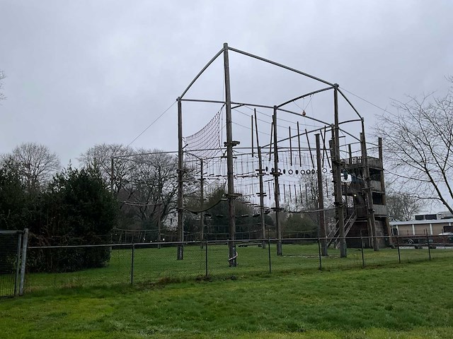 Outdoor klimpark / high ropes parcours - afbeelding 32 van  62