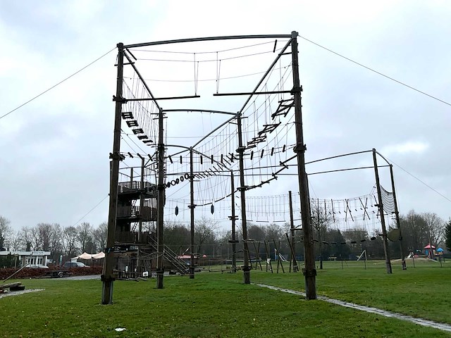 Outdoor klimpark / high ropes parcours - afbeelding 34 van  62