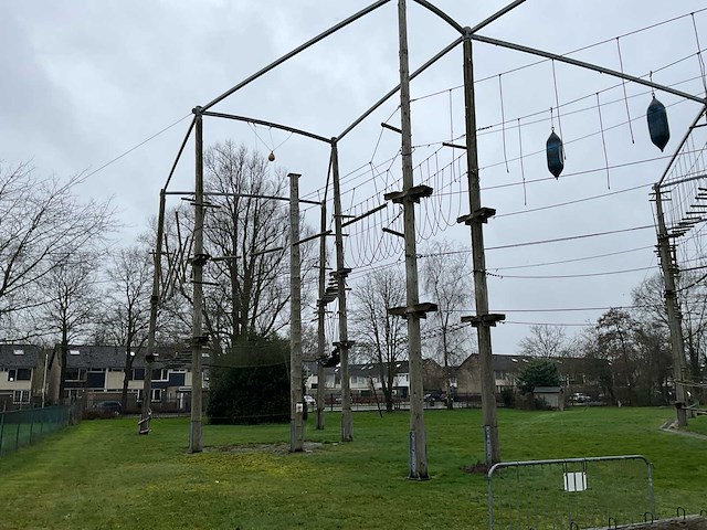Outdoor klimpark / high ropes parcours - afbeelding 62 van  62