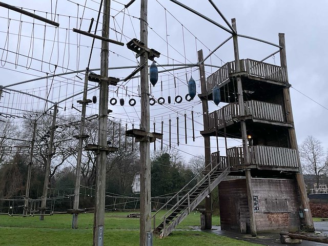 Outdoor klimpark / high ropes parcours - afbeelding 2 van  64