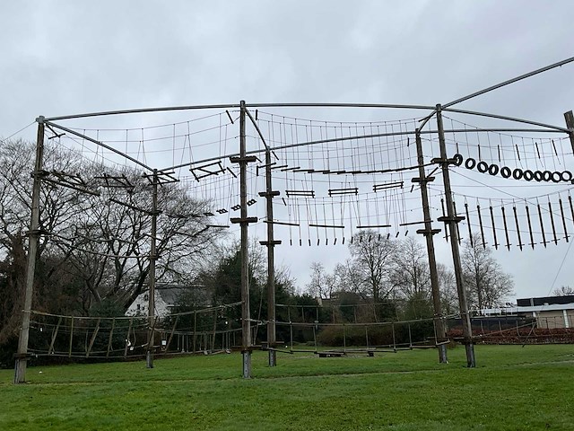 Outdoor klimpark / high ropes parcours - afbeelding 3 van  64