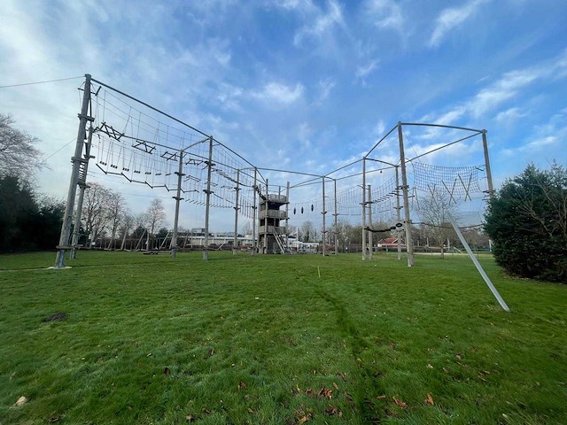 Outdoor klimpark / high ropes parcours - afbeelding 1 van  64