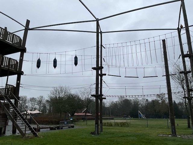 Outdoor klimpark / high ropes parcours - afbeelding 3 van  44