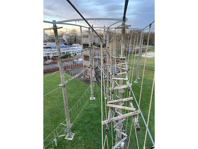 Outdoor klimpark / high ropes parcours - afbeelding 23 van  44
