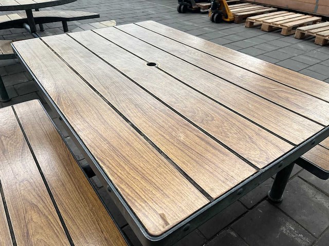 Outdoor picknicktafel met stalen frame - afbeelding 1 van  1