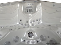 Outdoor spa 5-persoons 220x220 cm - wit bad / antraciete zijkant - incl. bluetooth - afbeelding 11 van  14