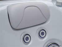 Outdoor spa 5-persoons 220x220x90 cm - sneeuwwit bad met antraciete zijkant - incl. bluetooth - afbeelding 8 van  11