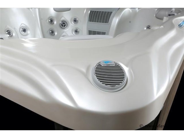 Outdoor spa 7-persoons 220x220x90 cm - wit bad met donkerbruine zijkant - incl. bluetooth - afbeelding 3 van  12