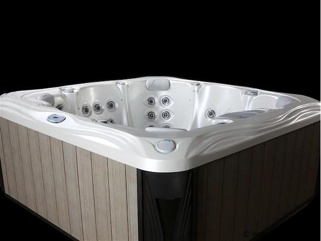 Outdoor spa 7-persoons 220x220x90 cm - wit bad met donkerbruine zijkant - incl. bluetooth - afbeelding 5 van  12