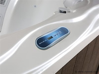 Outdoor spa 7-persoons 220x220x90 cm - wit bad met donkerbruine zijkant - incl. bluetooth - afbeelding 6 van  12