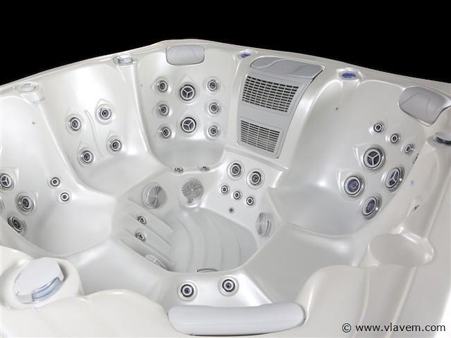 Outdoor spa 7-persoons 220x220x90 cm - wit bad met donkerbruine zijkant - incl. bluetooth - afbeelding 11 van  12