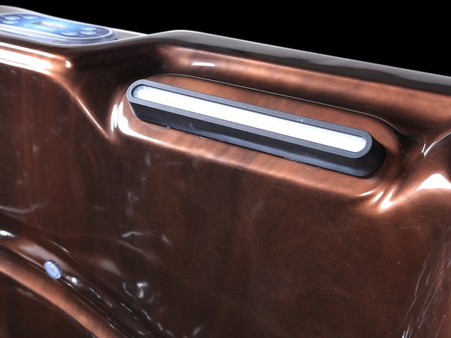 Outdoor spa aquila spa, 6 persoons met 2 ligplaatsen, bruin bad, zwarte skirts - afbeelding 19 van  22