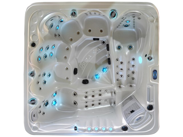 Outdoor spa aquila spa, 6 persoons met 2 ligplaatsen, wit bad, zwarte skirts - afbeelding 10 van  17