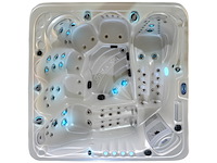 Outdoor spa aquila spa, 6 persoons met 2 ligplaatsen, wit bad, zwarte skirts - afbeelding 10 van  17