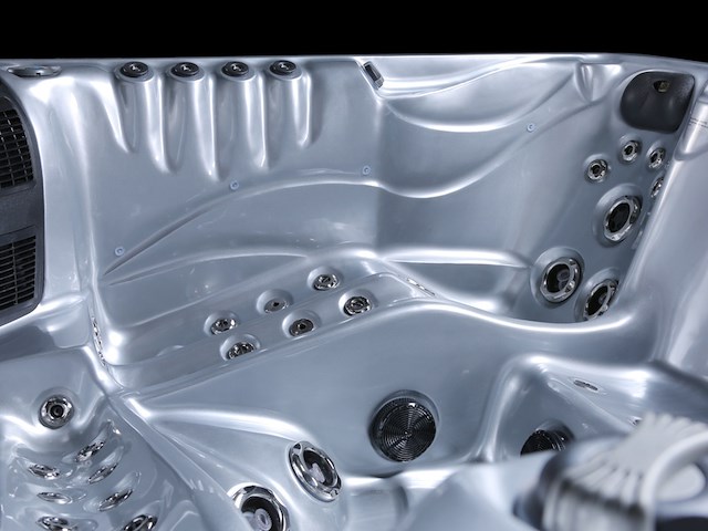 Outdoor spa aquila spa, 6 persoons met 2 ligplaatsen, zilver bad, zwarte skirt - afbeelding 6 van  18