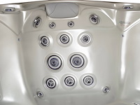 Outdoor spa vonato, clarion, wit bad met antraciete skirts - afbeelding 12 van  14