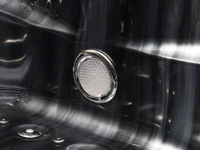 Outdoor spa vonato, flavina, zwart bad, zwarte skirts - afbeelding 6 van  23