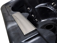 Outdoor spa vonato, flavina, zwart bad, zwarte skirts - afbeelding 14 van  23