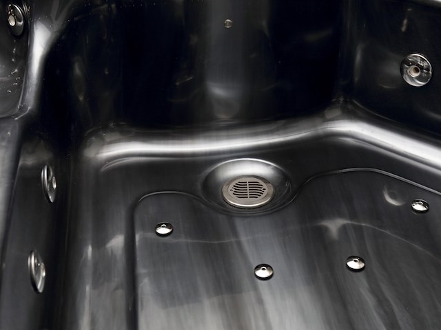 Outdoor spa vonato, flavina, zwart bad, zwarte skirts - afbeelding 3 van  23