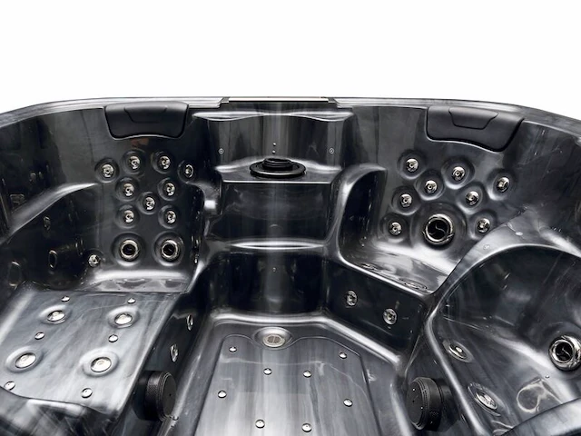 Outdoor spa, vonato, flavina, zwart bad, zwarte skirts - afbeelding 9 van  23