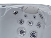 Outdoor spa vonato, lerano, sneeuwwit bad met antraciete skirts - afbeelding 11 van  11