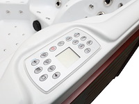 Outdoor spa vonato, milaro, wit bad, mahonierode skirts - afbeelding 5 van  21