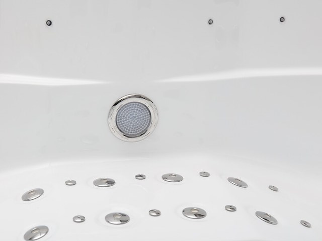 Outdoor spa vonato, milaro, wit bad, mahonierode skirts - afbeelding 9 van  21