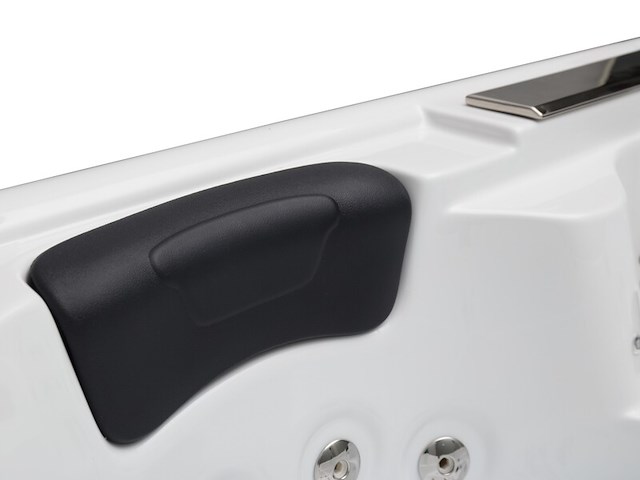 Outdoor spa vonato, milaro, wit bad, mahonierode skirts - afbeelding 20 van  21