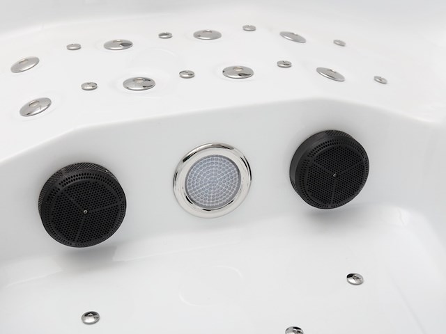 Outdoor spa vonato, milaro, wit bad, mahonierode skirts - afbeelding 11 van  21