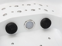 Outdoor spa vonato, milaro, wit bad, mahonierode skirts - afbeelding 11 van  21
