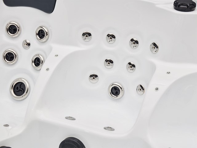 Outdoor spa vonato, tovario, wit bad / naturel houten kleur zijkant - afbeelding 14 van  24