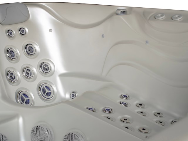 Outdoor spa vonato, vrijstaand 5 persoons bad, wit bad met antraciete skirts - afbeelding 4 van  15