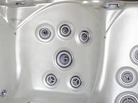 Outdoor spa vonato, vrijstaand 5 persoons bad, wit bad met antraciete skirts - afbeelding 1 van  15